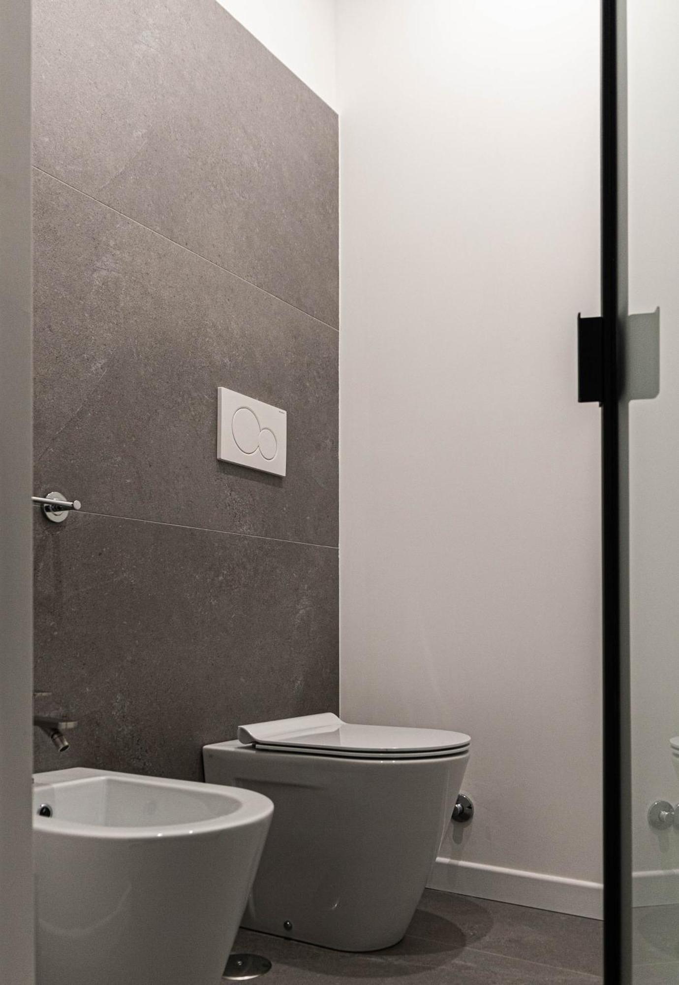 Little Queen Rooms