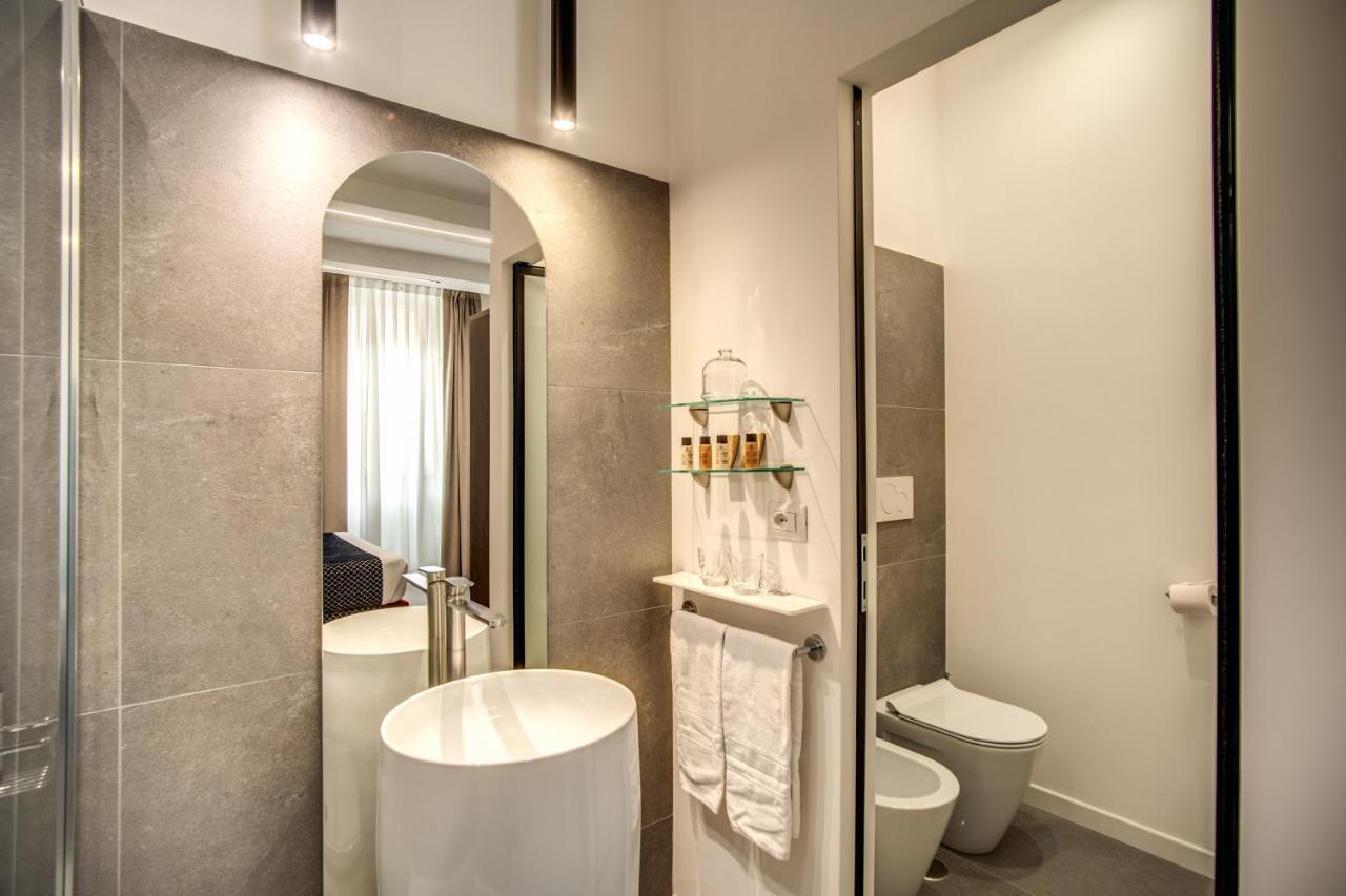 Little Queen Rooms Bed and breakfast Roma