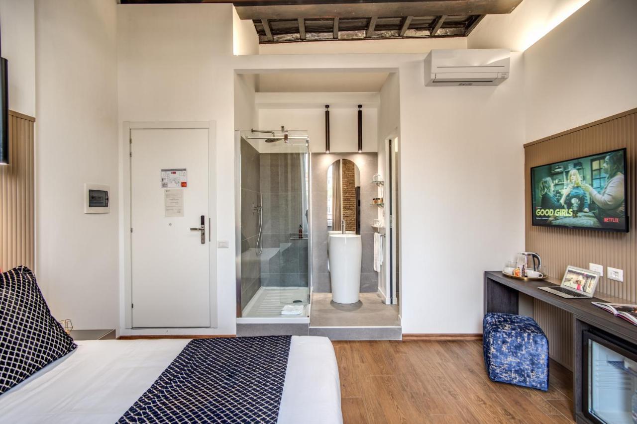 Little Queen Rooms Bed and breakfast Roma