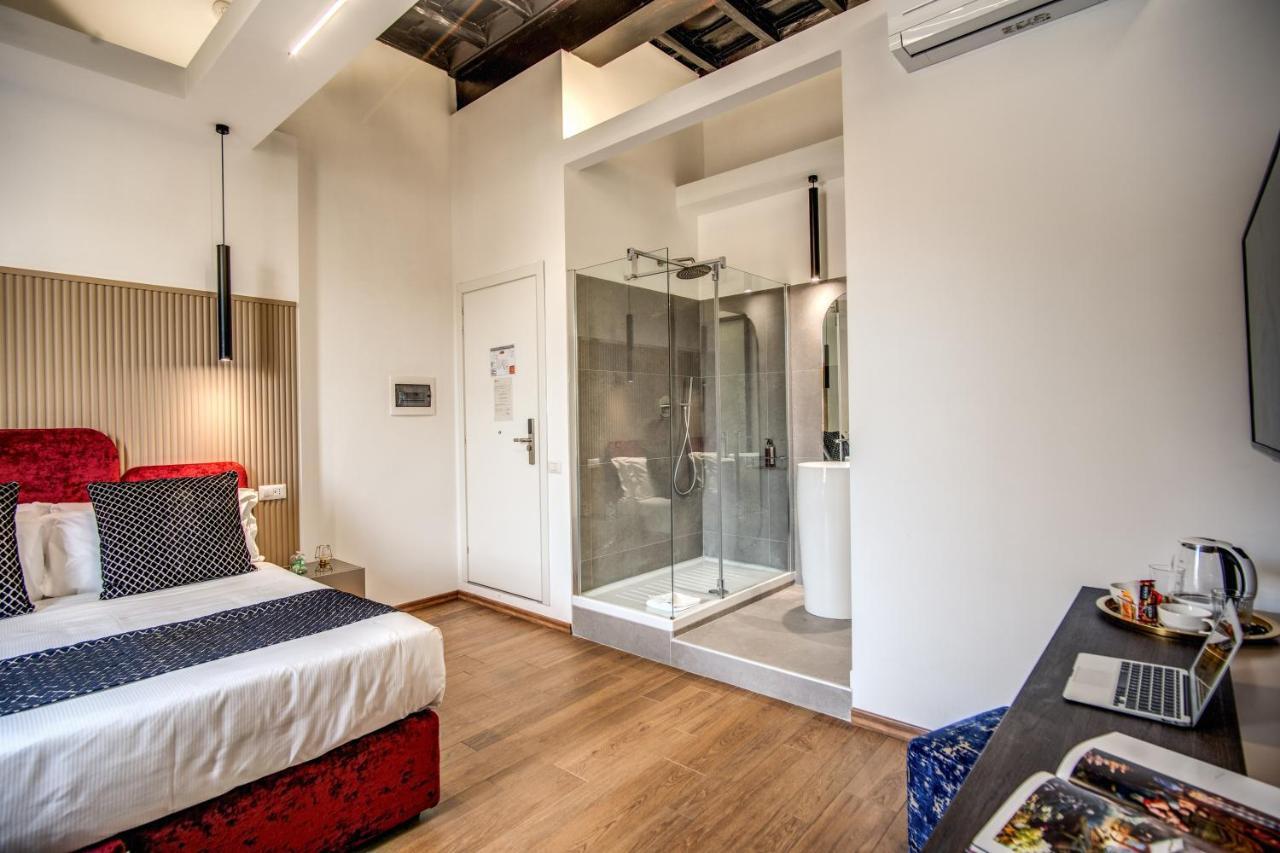 Little Queen Rooms Bed and breakfast Roma